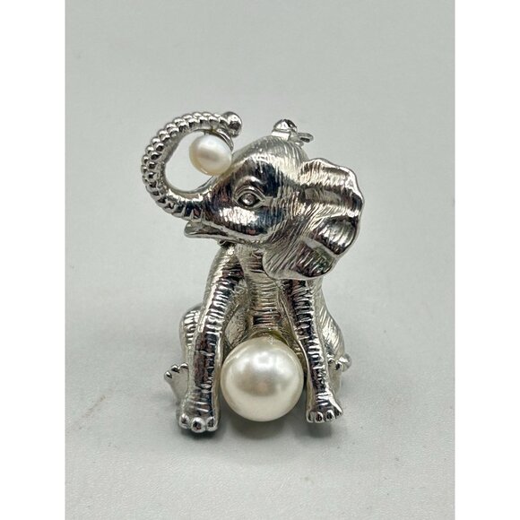Dimensional Elephant Pin Brooch with Pearls Silver Tone Figural Unsigned Vintage - Picture 6 of 7
